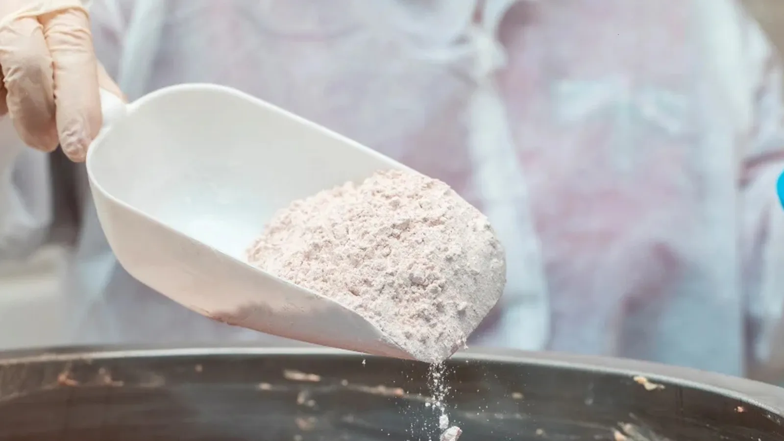 Fine medicinal powder filling in bottles or jars for pharmaceutical industry