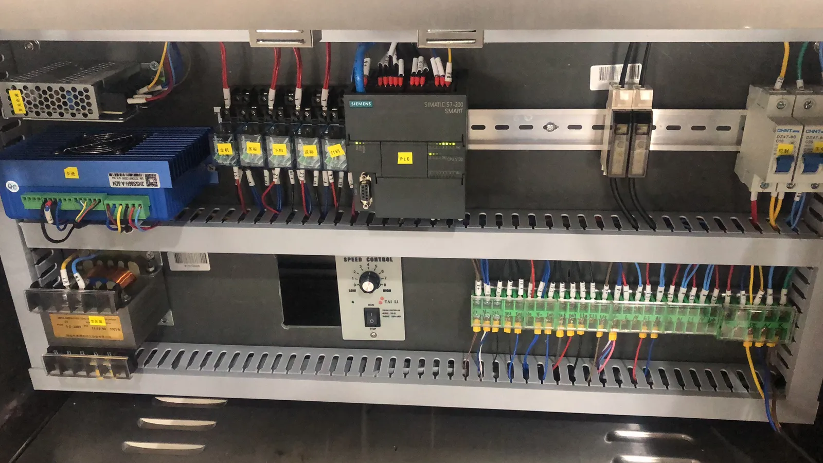 Flat Surface Labeling Machine | 80-200 ppm & Siemens PLC Custom Materials