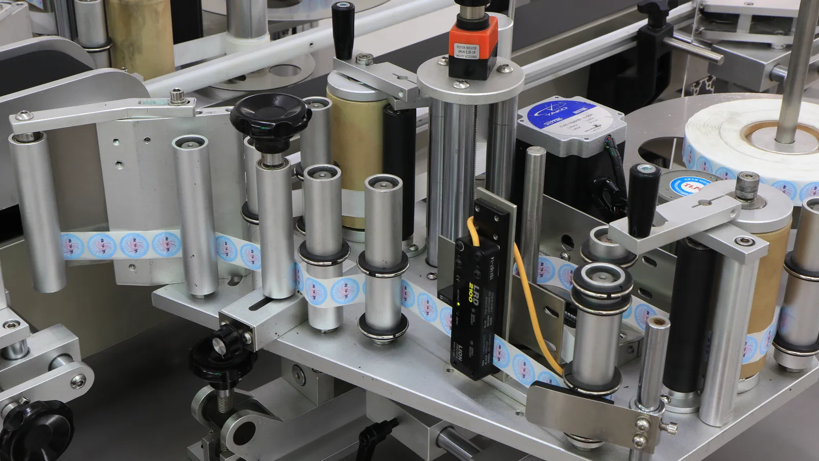 Automatic Dual-Side Bottle Labeler | Round, Square & Flat Custom Materials