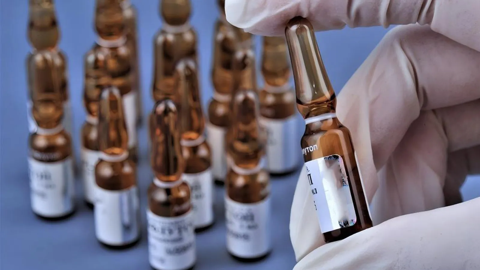 Horizontal vs. Vertical Labeling: Why Small Vials Need SHL-2582