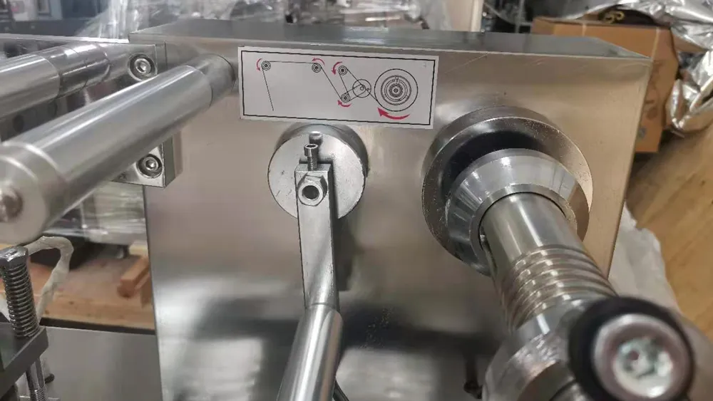 KXT-80 Flat Plate Automatic Blister Packing Machine Custom Materials